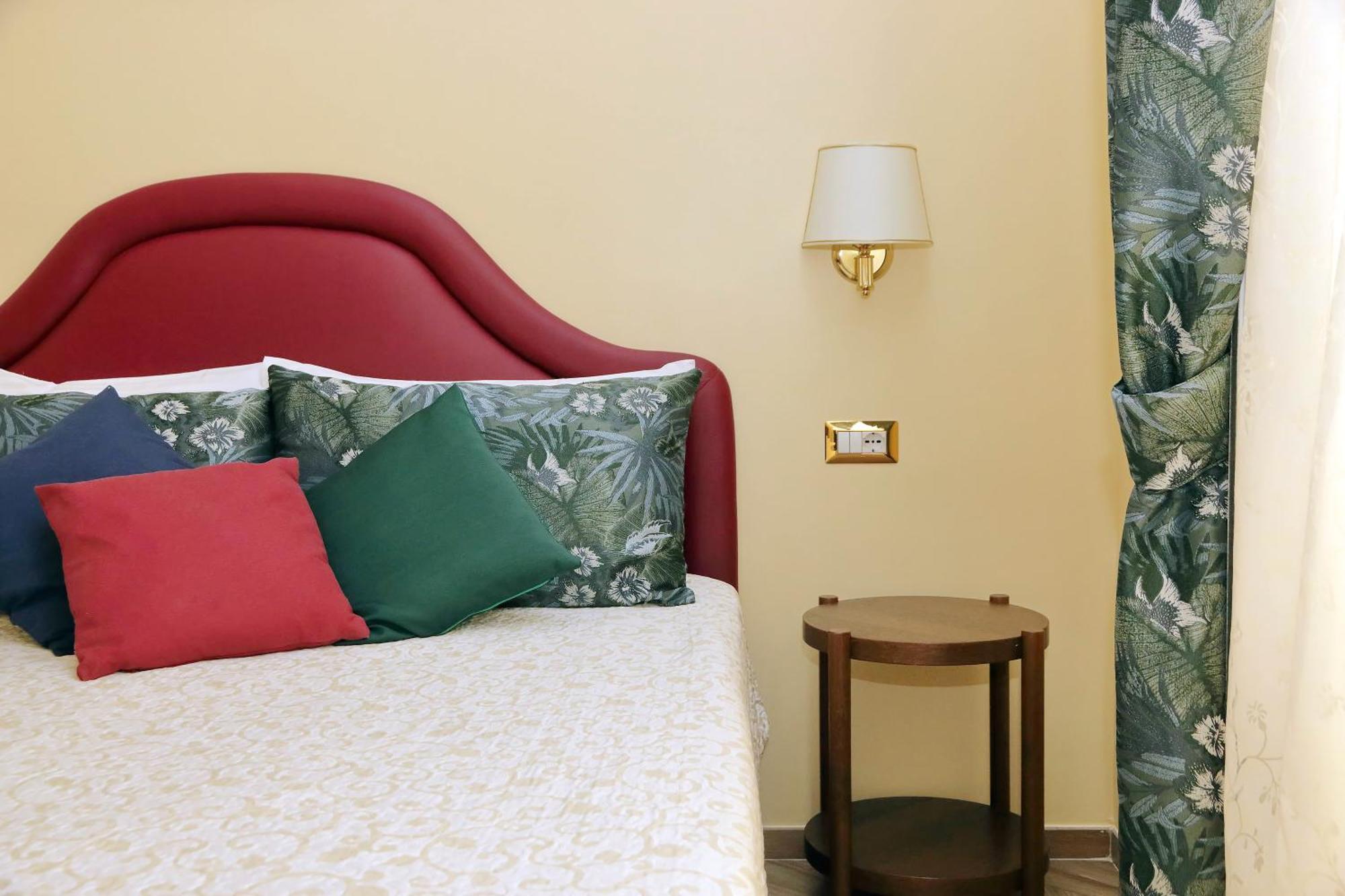 Fancy Guesthouse Vatican Рим Экстерьер фото