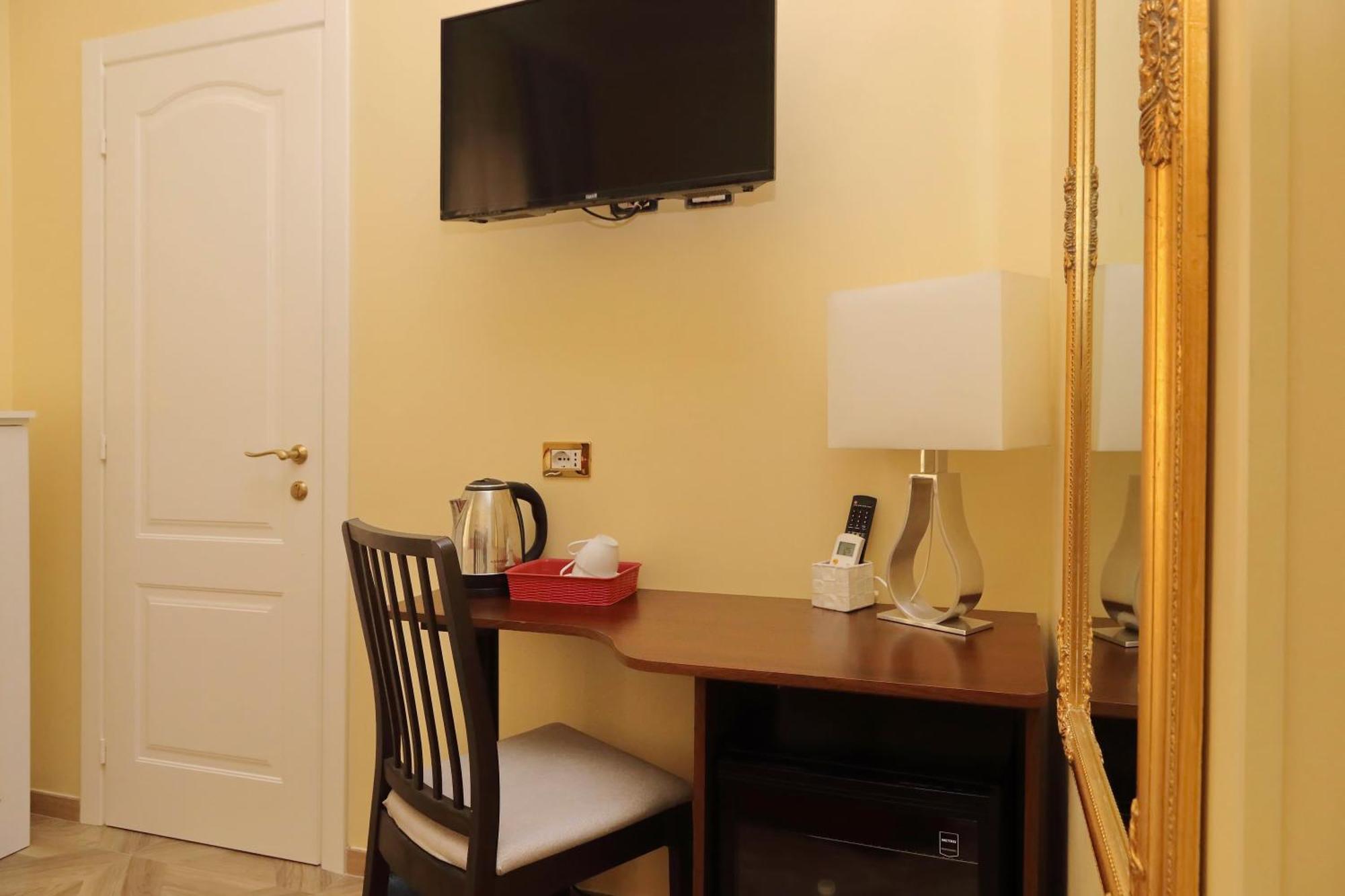 Fancy Guesthouse Vatican Рим Экстерьер фото